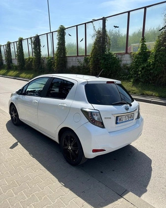 Toyota Yaris cena 33900 przebieg: 138200, rok produkcji 2013 z Warszawa małe 106